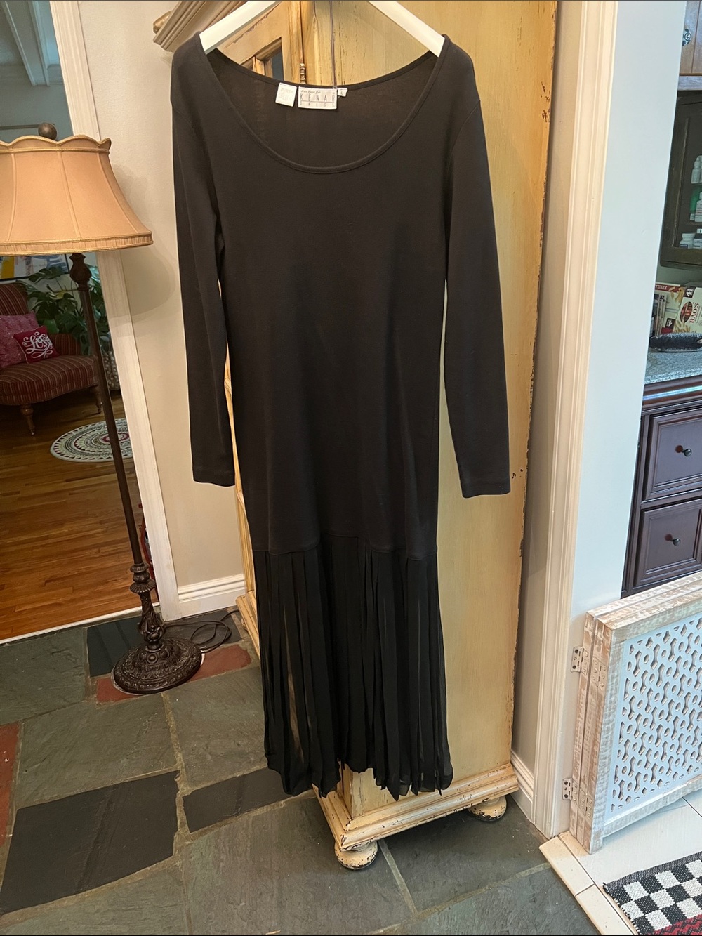 Kenar Black Long-Sleeve Maxi Dress with Pleated Hem